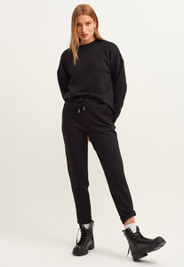 carrot-fit-sweat-pantolon_black-siyah_1_enbuyuk.jpg