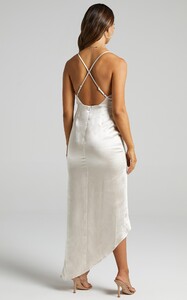 champagnesatin__s011690__.jpg