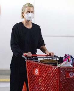 charlize-theron-shopping-at-target-in-van-nuys-03-08-2021-0.jpg