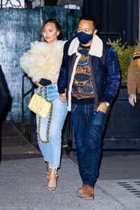 chrissy-teigen-and-john-legend-at-panna-il-garden-in-new-york-03-07-2021-8.jpg