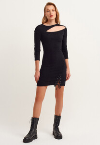 cut-out-mini-elbise_black-siyah_2_enbuyuk.jpg