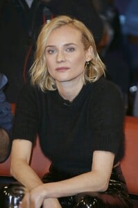 diane_kruger_attends_the004.jpg