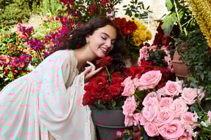 dolce-and-gabbana-dolce-rose-eau-de-toilette_BTS_shot_orizz_1799_COVER.jpg