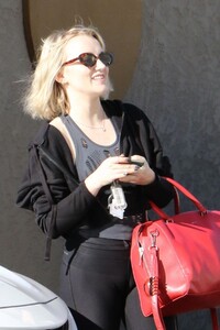 evanna-lynch-out-and-about-in-los-angeles-2018-09-15-03.jpg