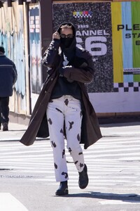 irina-shayk-street-style-nyc-03-08-2021-1.jpg