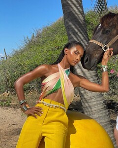 jastookes_166107428_2030435220428107_8643897263583049246_n.jpg