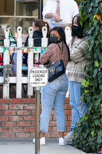 jordyn-woods-at-the-ivy-in-west-hollywood-03-17-2021-2.jpg