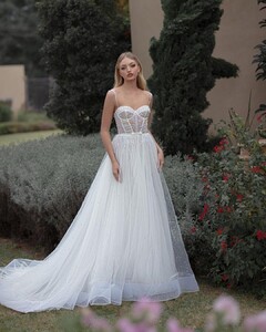 julievinobridal_151371217_422567482189722_7757744568856097552_n.jpg