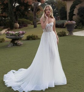 julievinobridal_152279567_4041939539190328_8052315226743104335_n.jpg