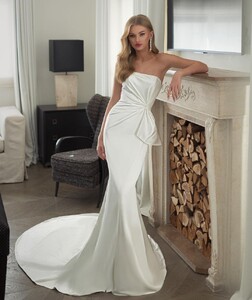 julievinobridal_162381307_127073172757715_785068538130848019_n.jpg