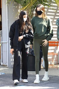 kendall-jenner-and-lauren-perez-out-for-coffee-in-west-hollywood-03-19-2021-1.jpg