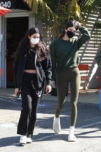 kendall-jenner-and-lauren-perez-out-for-coffee-in-west-hollywood-03-19-2021-6.jpg