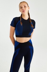 kisa-kollu-crop-top-siyah-mavi-6.jpeg