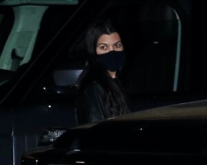 kourtney-kardashian-at-nobu-restaurant-in-malibu-03-01-2021-4.jpg