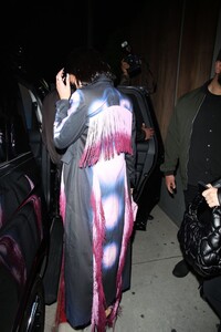 kylie-jenner-at-nobu-in-malibu-03-39-2021-0.jpg