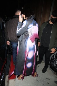 kylie-jenner-at-nobu-in-malibu-03-39-2021-2.jpg