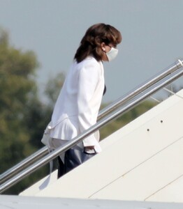 lady-gaga-at-leonardo-da-vinci-international-airport-in-rome-03-04-2021-3.jpg