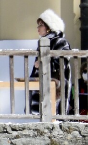 lady-gaga-on-the-set-of-the-house-of-gucci-in-piemont-03-08-2021-3.jpg