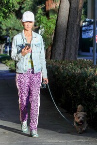 lady-victoria-hervey-out-in-west-hollywood-03-02-2021-1.jpg