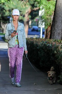 lady-victoria-hervey-out-in-west-hollywood-03-02-2021-4.jpg