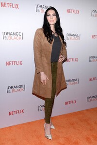 laura-prepon-attends-orangecon-fan-event-008.jpg