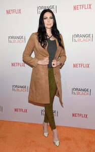 laura-prepon-attends-orangecon-fan-event-2004.jpg