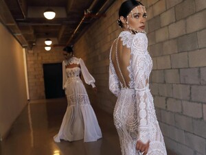 lior_charchy_bridal_157741019_189724779218149_2263599115384369675_n.jpg