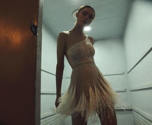 lior_charchy_bridal_158431554_451780875942892_62957574355533912_n.jpg