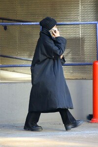 mary-kate-olsen-out-and-about-in-new-york-03-08-2021-1.jpg