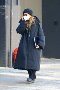 mary-kate-olsen-out-and-about-in-new-york-03-08-2021-6.jpg