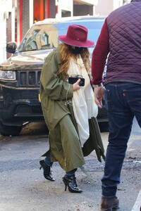 mary-kate-olsen-out-for-iced-coffee-in-new-york-03-10-2021-4.jpg