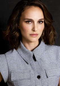 natalie-portman-diorstandwithwomen-campaign-march-2021-0.jpg