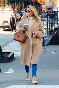 nicky-hilton-in-a-brown-teddy-bear-coat-in-downtown-manhattan-03-08-2021-6.jpg