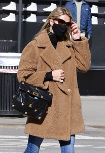 nicky-hilton-in-a-brown-teddy-bear-coat-manhattan-s-soho-area-03-04-2021-3.jpg