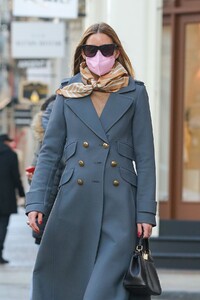 olivia-palermo-out-in-new-york-03-04-2021-3.jpg