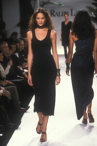 ralph-lauren-ss-1997-6.thumb.jpg.544e6db383bf806f281b711e58cbec8c.jpg