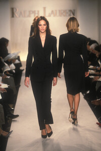 ralph-lauren-ss-1998-1.thumb.jpg.6075f2432341fc763062623e16517655.jpg