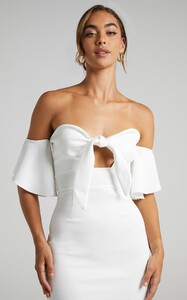 reshootwhite_s004560__5.jpg