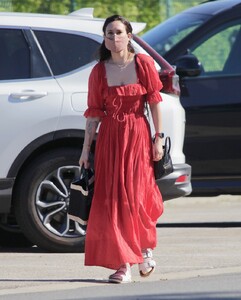 rumer-willis-out-in-beverly-hills-03-28-2021-5.jpg