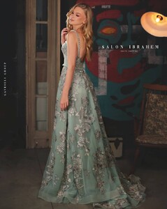 salon_ibrahem_bridal_153976814_420973449197037_4764949389698636408_n.jpg
