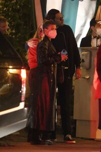sofia-richie-night-out-la-03-25-2021-2.jpg
