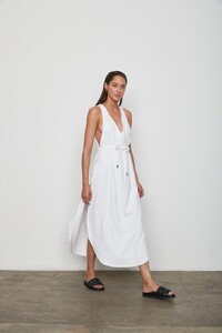 the-erica-dress-blanc-atoir_1612226451tvsfr6sb9p.jpg