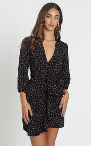 tnshelbydresswithwaisttieinblackfloral.jpg