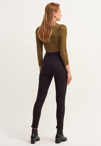 toparlayici-etkili-skinny-pantolon---tencel-_black-siyah_4_enbuyuk.jpg