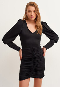 v-neck-buzgulu-mini-elbise_black-siyah_2_enbuyuk.jpg