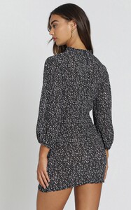 veronadressinblackpolka3.jpg