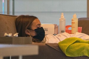 whitney-port-out-in-la-03-25-2021-3.jpg