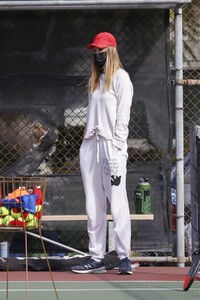 whitney-port-out-in-studio-city-03-17-2021-4.jpg