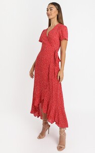 zarahdressinredspot_6.jpg