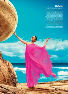 zendaya-vanity-fair-usa-hollywood-2021-1.jpg